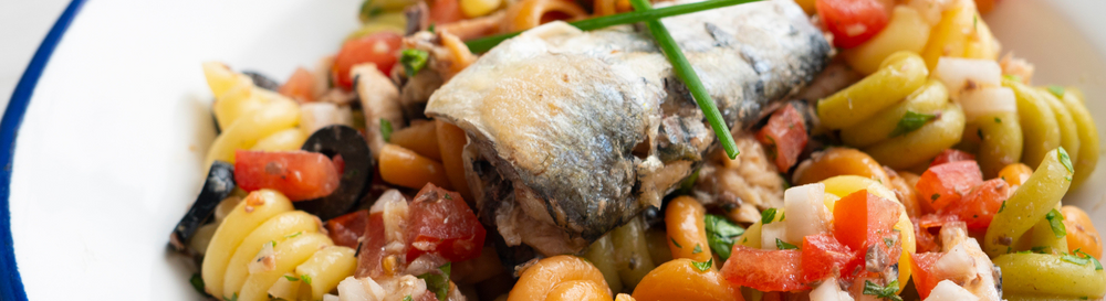 summery salad with sardines.